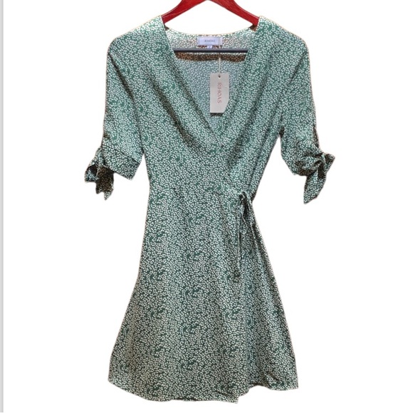 Rihoas Dress Wrap style NWT / size small - Picture 1 of 17